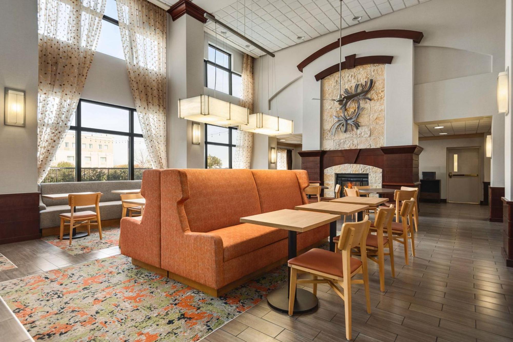 Hampton Inn & Suites San Marcos Zewnętrze zdjęcie