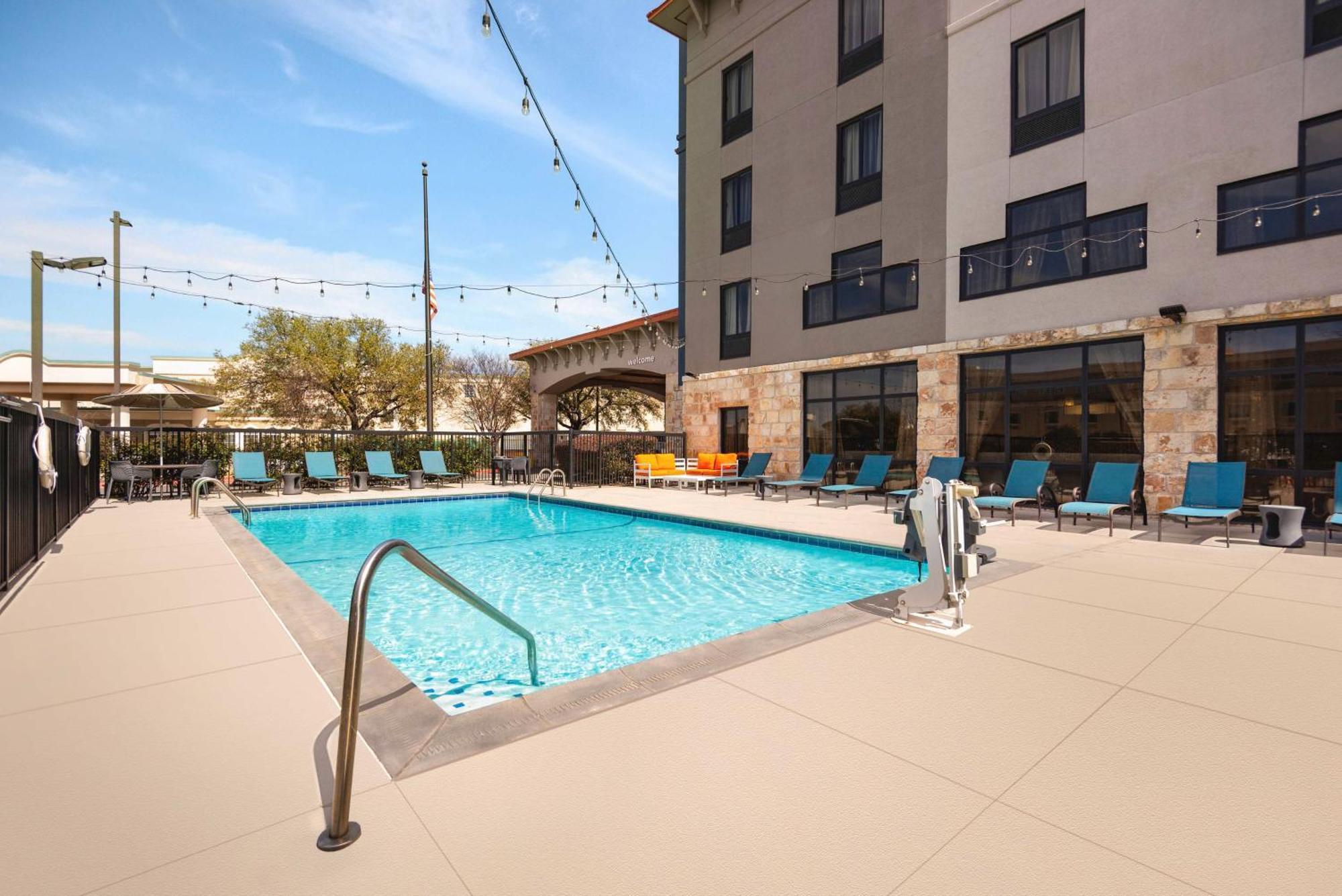 Hampton Inn & Suites San Marcos Zewnętrze zdjęcie